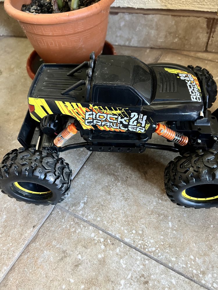 Maisto tech rock sales crawler