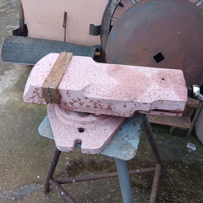 Menghina cu masă rotativă