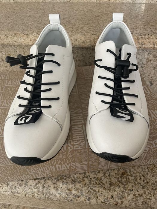 Дамски обувки Tendenz