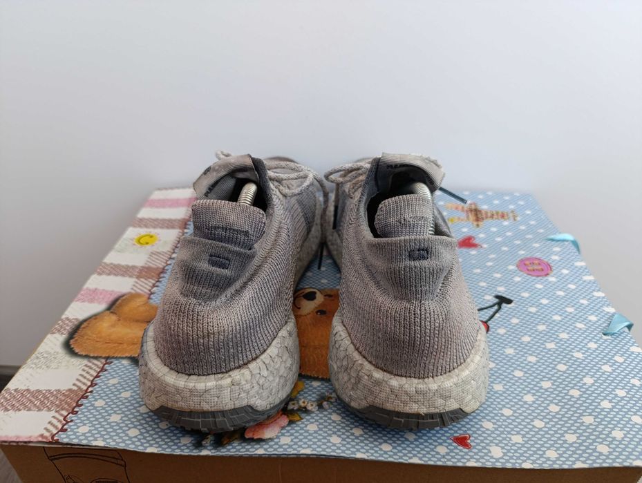 ''Adidas Pulseboost HD''оригинални маратонки 45 номер