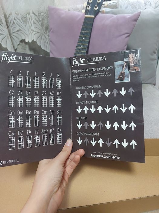 продаю укулеле сопрано почти новое