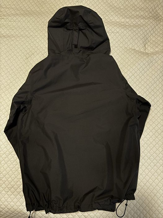 Helly Hansen-ветровка