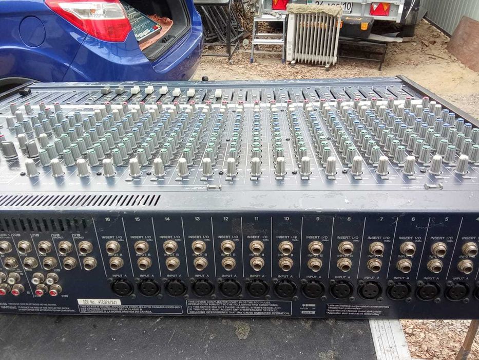 продам микшерский пульт..ямаха..24.4.2