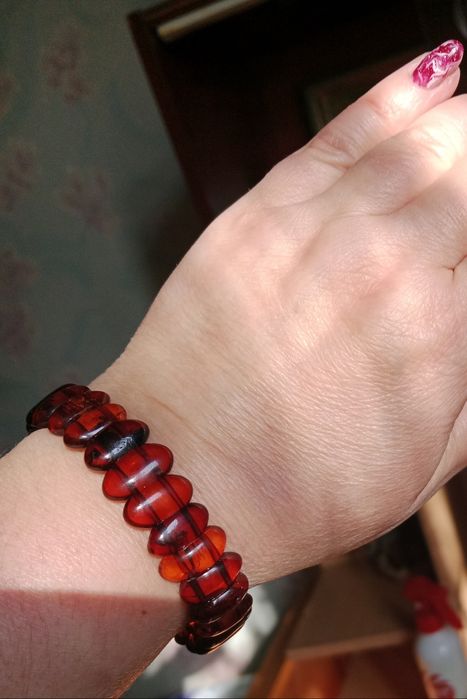 Янтарь натуральный брошь