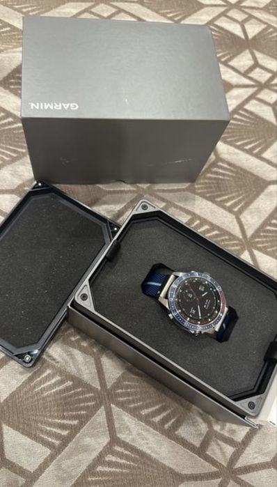 Продам часы Garmin marq  gen captain 2