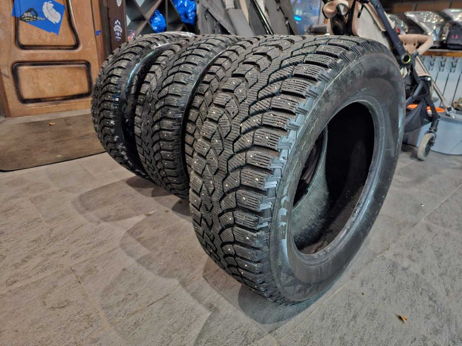 Комплект зимней резины 235-60-R16 (Шипы)