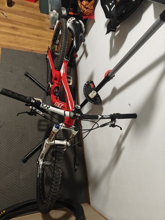 Bicicletă Full Suspension GT Sensor Expert 27.5"