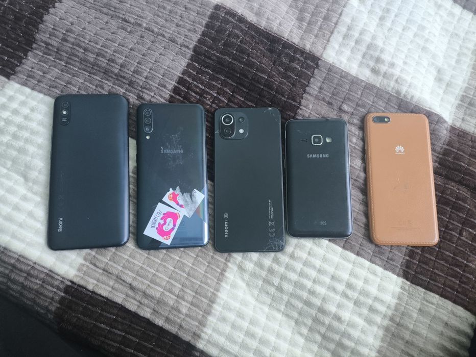 Обменяю битые телефоны