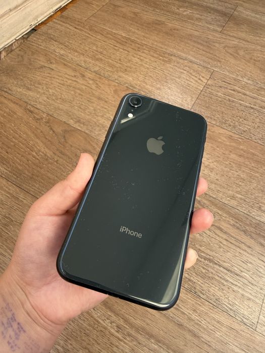 iPhone XR 64гб отличный