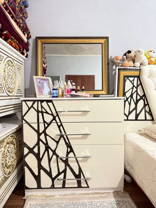 Срочно спальный гарнитур сатылады