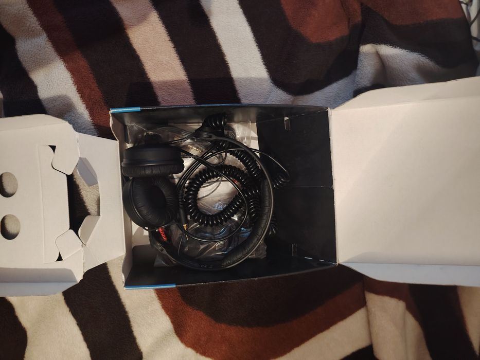 Consola Pioneer DDJ RB + căști Sennheiser HD 25 plus