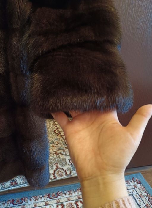 Продам шубу норковую