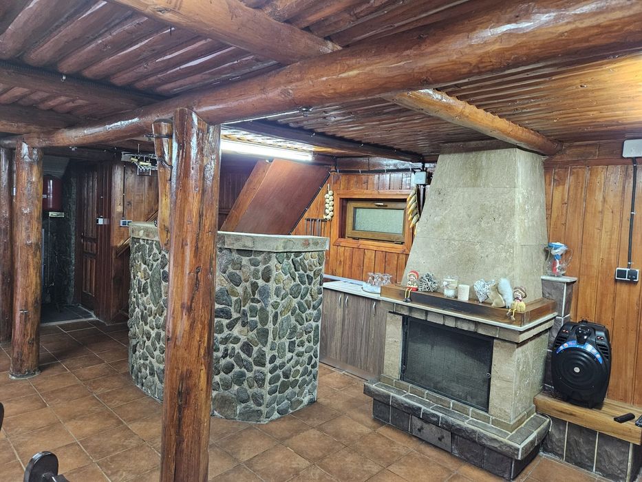 Închiriez cabana în comuna Baisoara, sat Frasinet