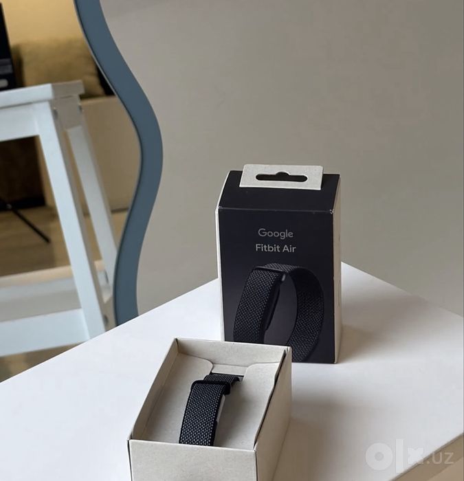 Google Fitbit Air — новый фитнес-браслет