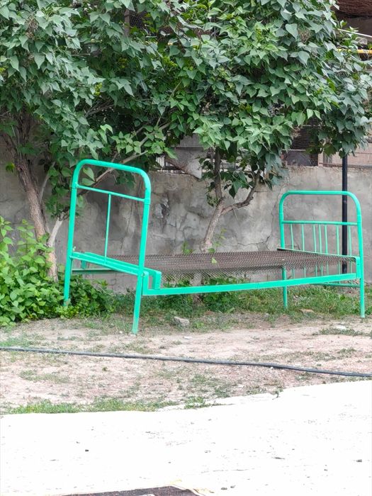 кровать металическая