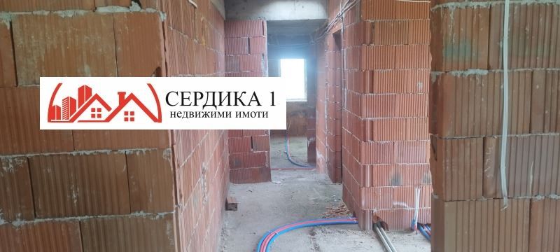 Продава се Къща в с. Чепинци, Област София-град - 280 кв.м за 561 €/кв.м - Снимка #2