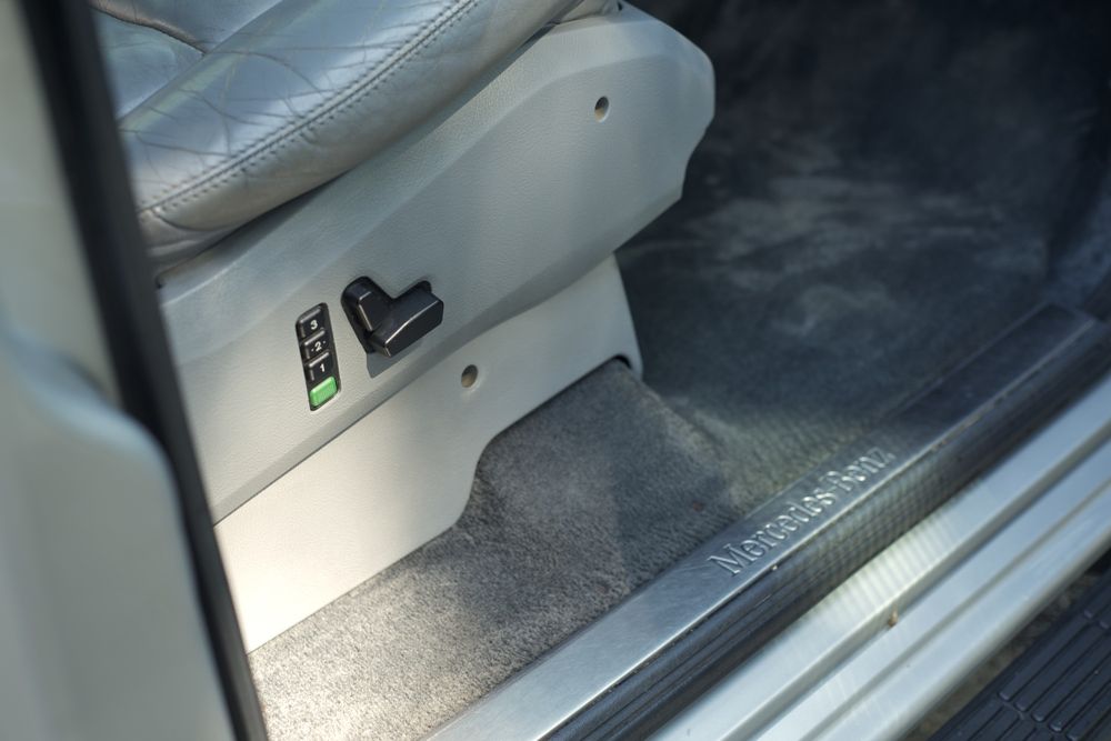 Dezmembrez Mercedes Benz ML270CDI W163 pachet AMG