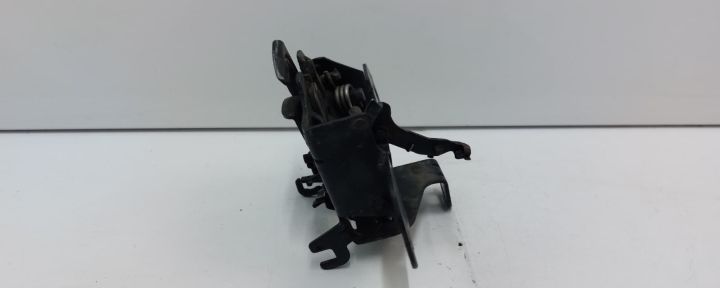 Broasca capota 1j0823509e Volkswagen VW Golf a 4-a generatie