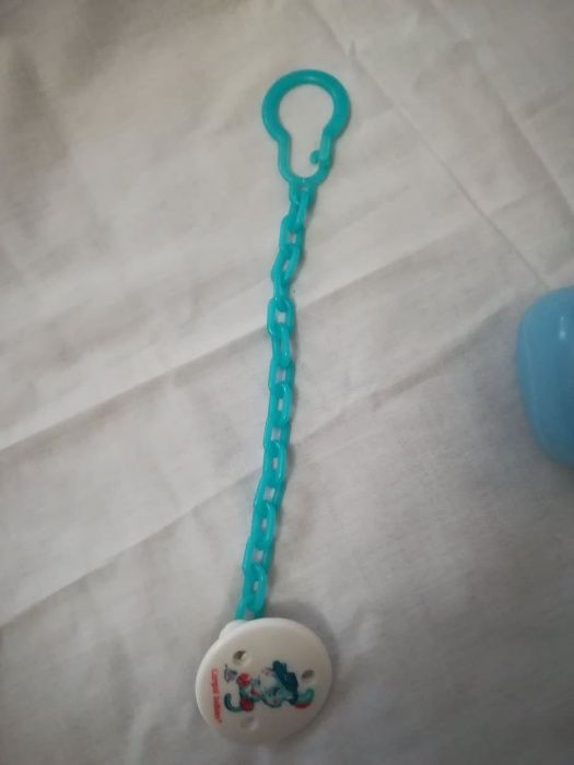 Клипс и кутия за биберон