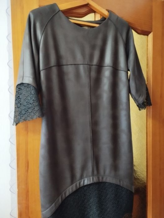 Продам два платья