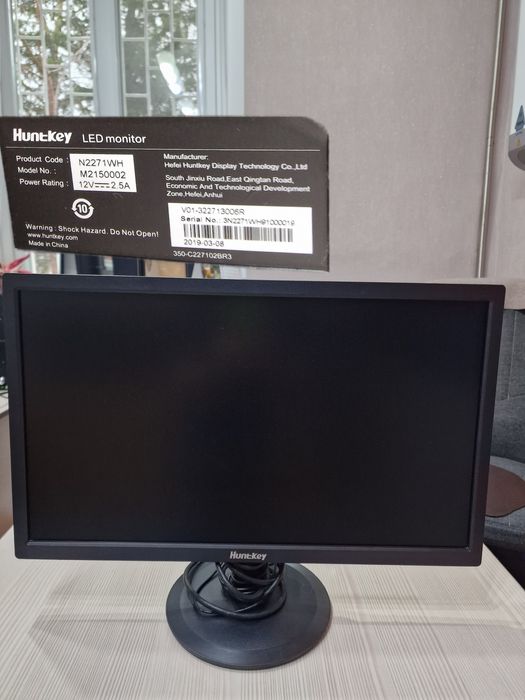 Продам мониторы в хорошем состоянии