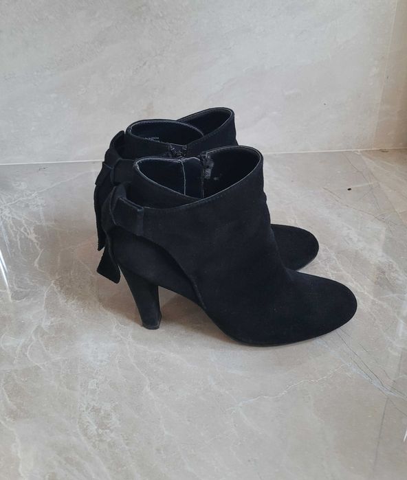 Vând botine din piele întoarsă 37 Aldo