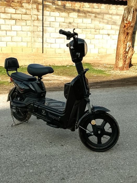 Скутер,мотороллер