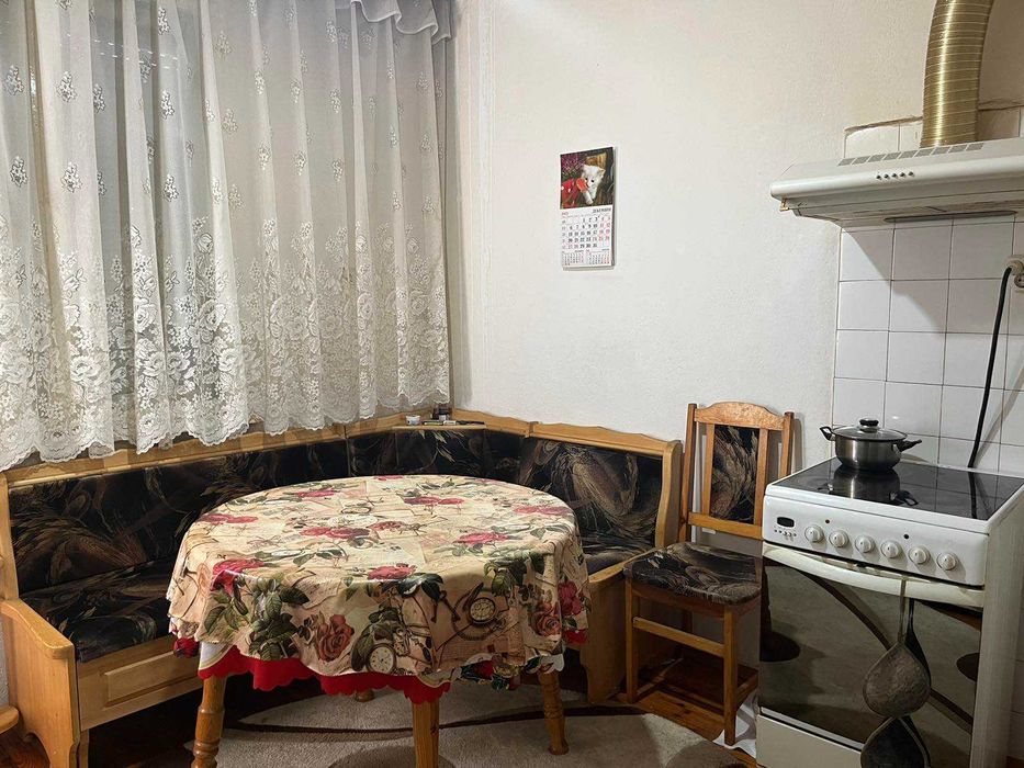 Продава се Многостаен апартамент в Карлово - 110 кв.м за 1028 €/кв.м - Снимка #1