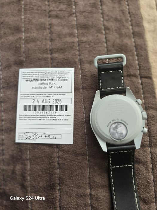 Swatch x Omega Bioceramic Moonswatch Mission to Earthphase