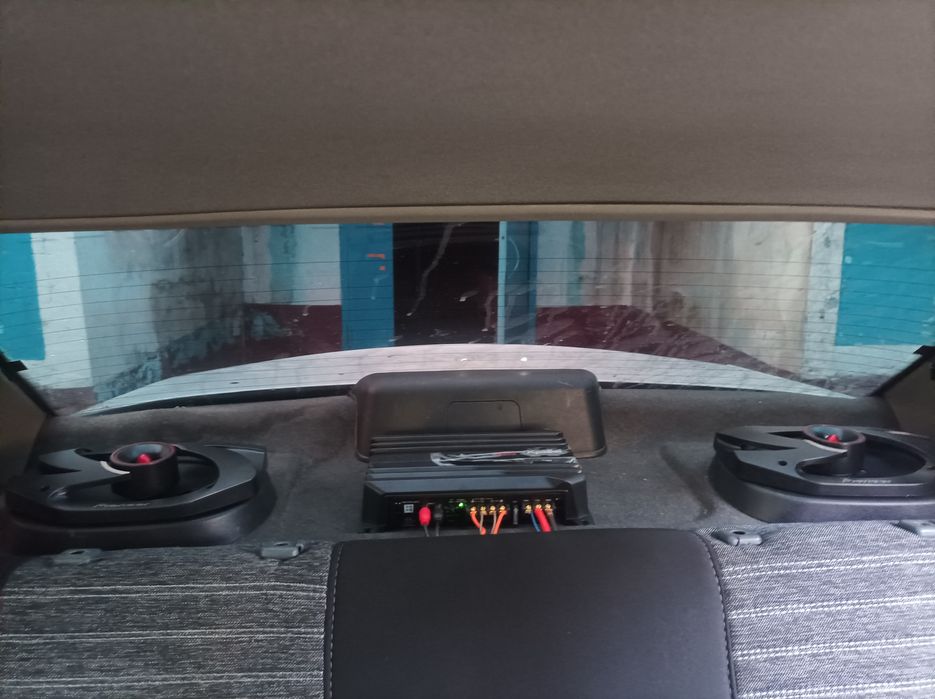 Колонка усилитель 1ой ишлатилган каробкалари Билан оригинал чкариш зор