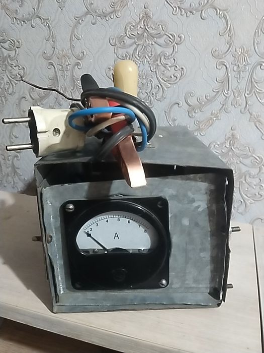 Зарядное устройство автомабильный