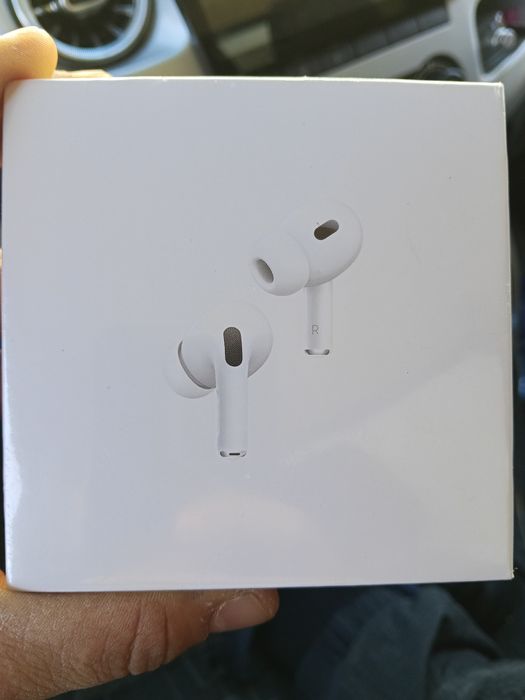 AirPods наушники