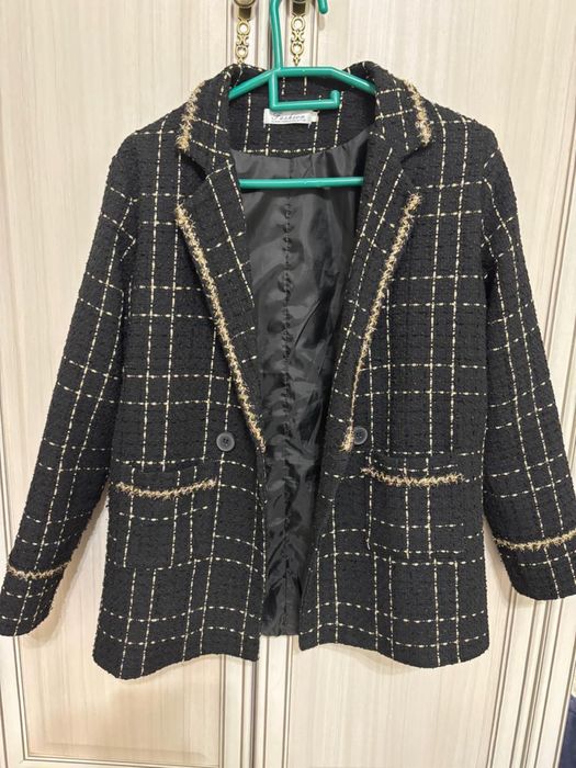 Пиджак  твидовый