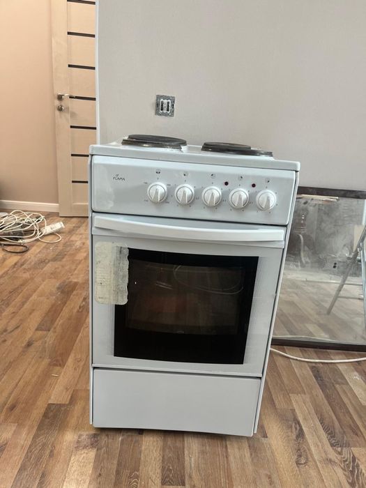 Продам электроплиту фирмы flama.