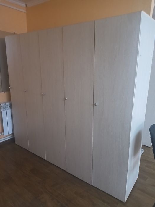 Шкаф пяти секционный 2 штуки в раздевалку