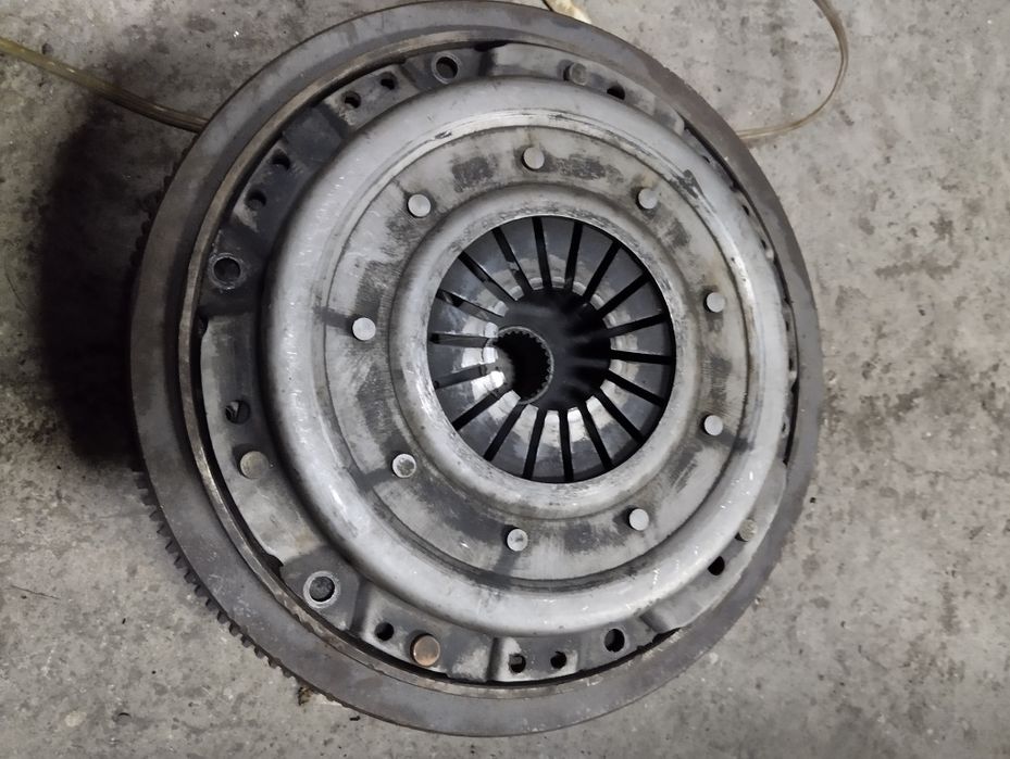 Маховик мерс 190 продам