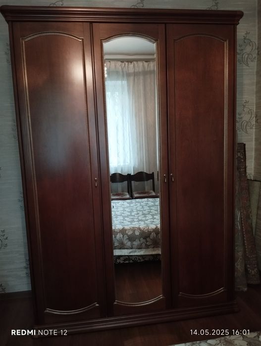 Шкаф платяной  новый