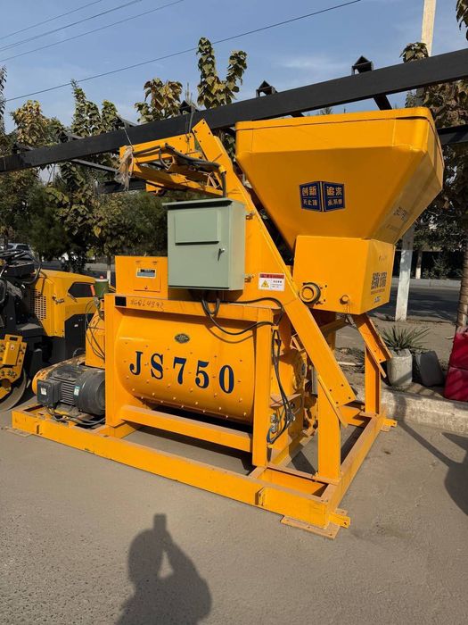 Бетон мешалка JS750 .  В Узбекистане. Производителность 30'-35 м3