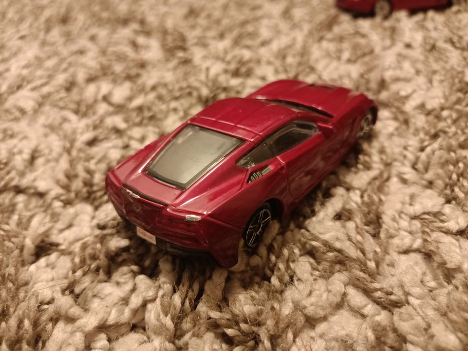 11 mașini de jucarie