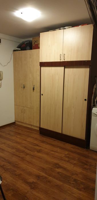 Închiriez garsonieră