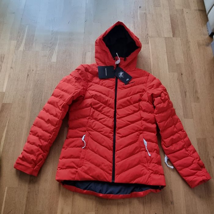Vand geaca de schi noua, impermeabila.Peak Performance Frost, marime M