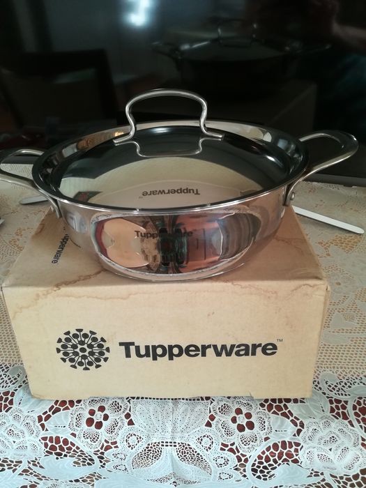 Сотейник фирмы Tapperware
