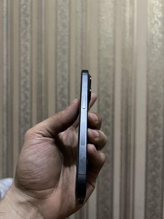 Iphone 15 pro 128 gb(E-Sim)