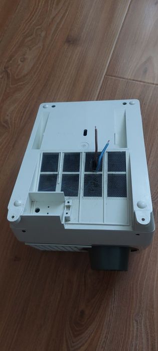 Uscator maini Romstal cu aer cald