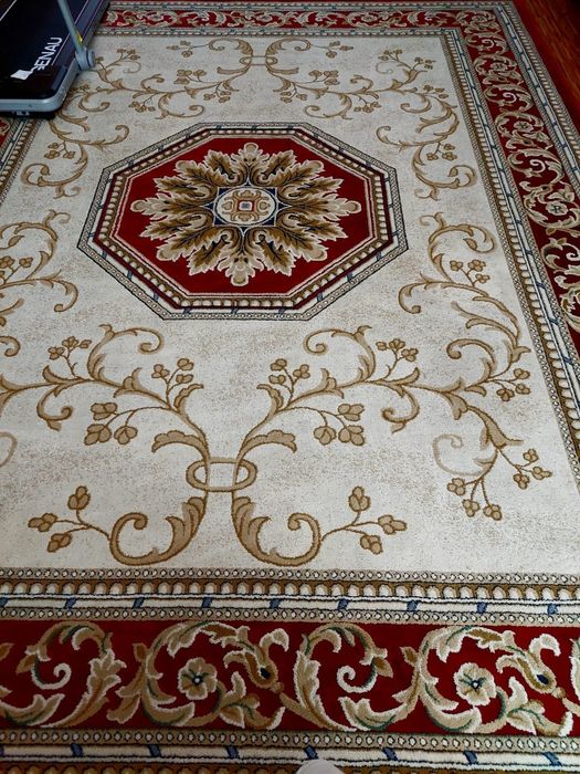 Ковры шерстяные и полушерсть