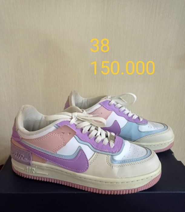 Кроссовки , сникерсы женские