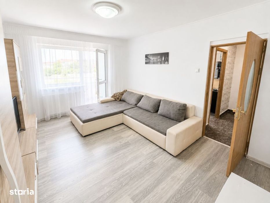 Apartament Nord, etaj intermediar, decomandat, renovat
