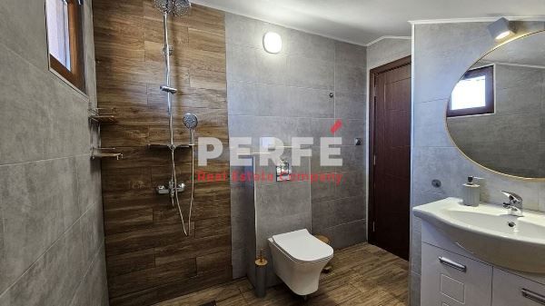 Продава се Къща в с. Александрово, Област Бургас - 175 кв.м за 1343 €/кв.м - Снимка #10