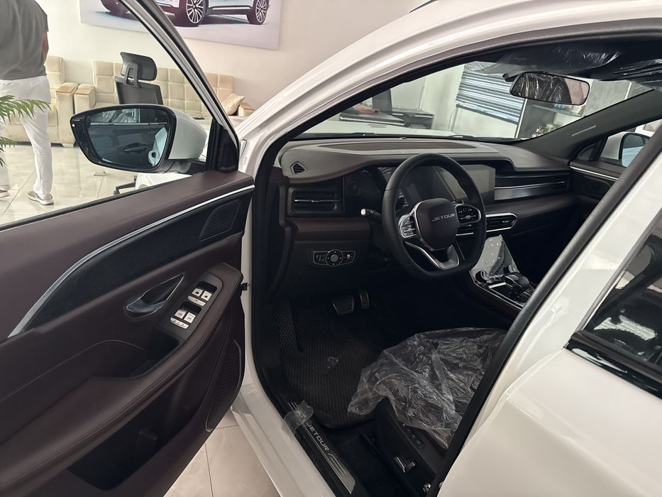Jetour x 90+ sotiladi