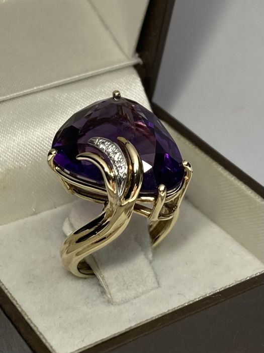 Inel aur cu Amethyst si diamante